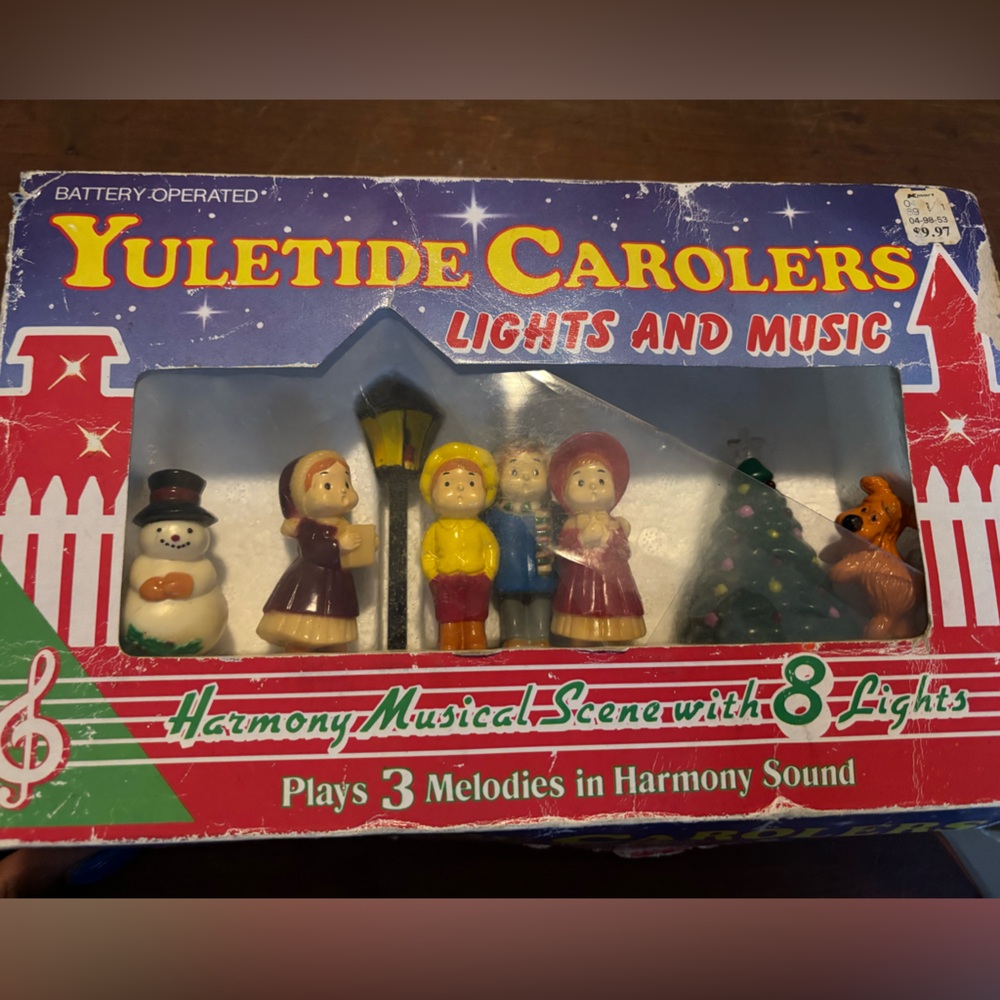 Yuletide Carolers Musical Scene with Lights